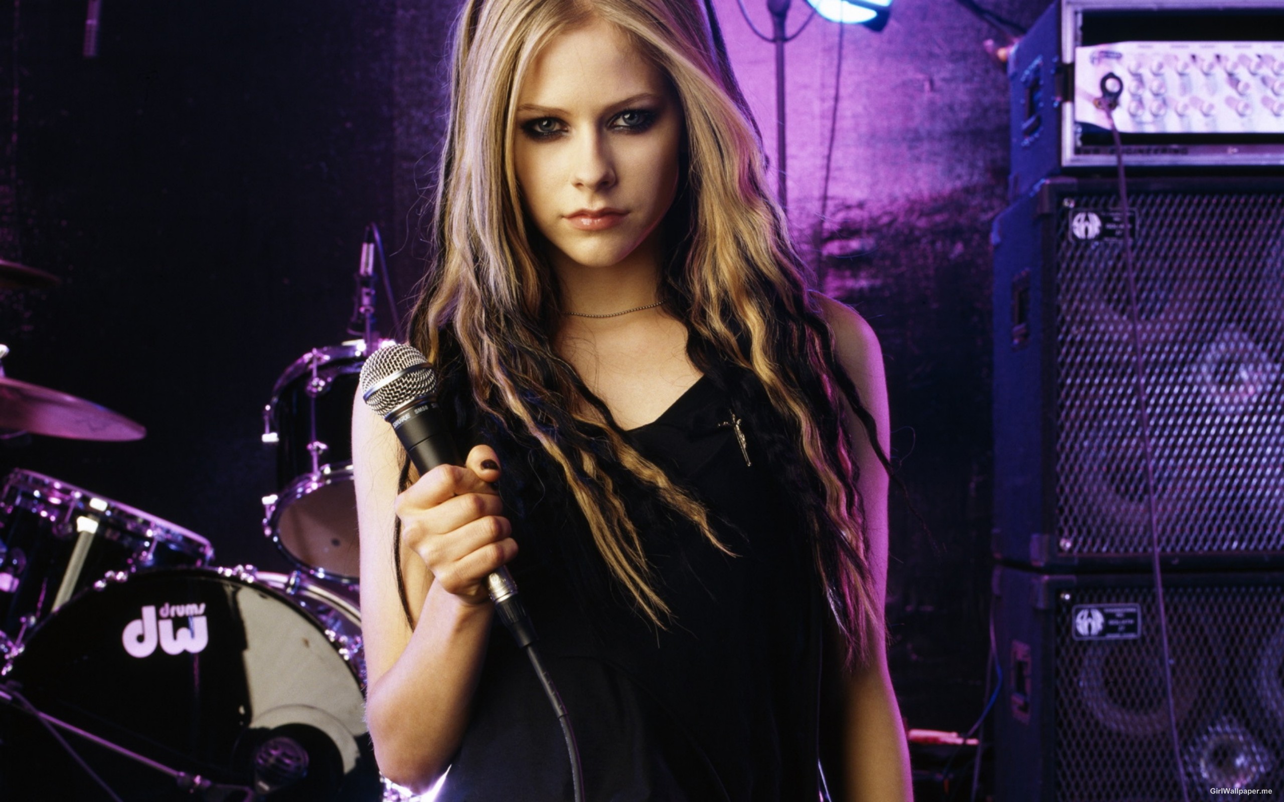 Песня вставай рок. Аврил Лавин. Avril Lavigne группа. Рок певица Аврил Лавин. Avril Lavigne группа фото.